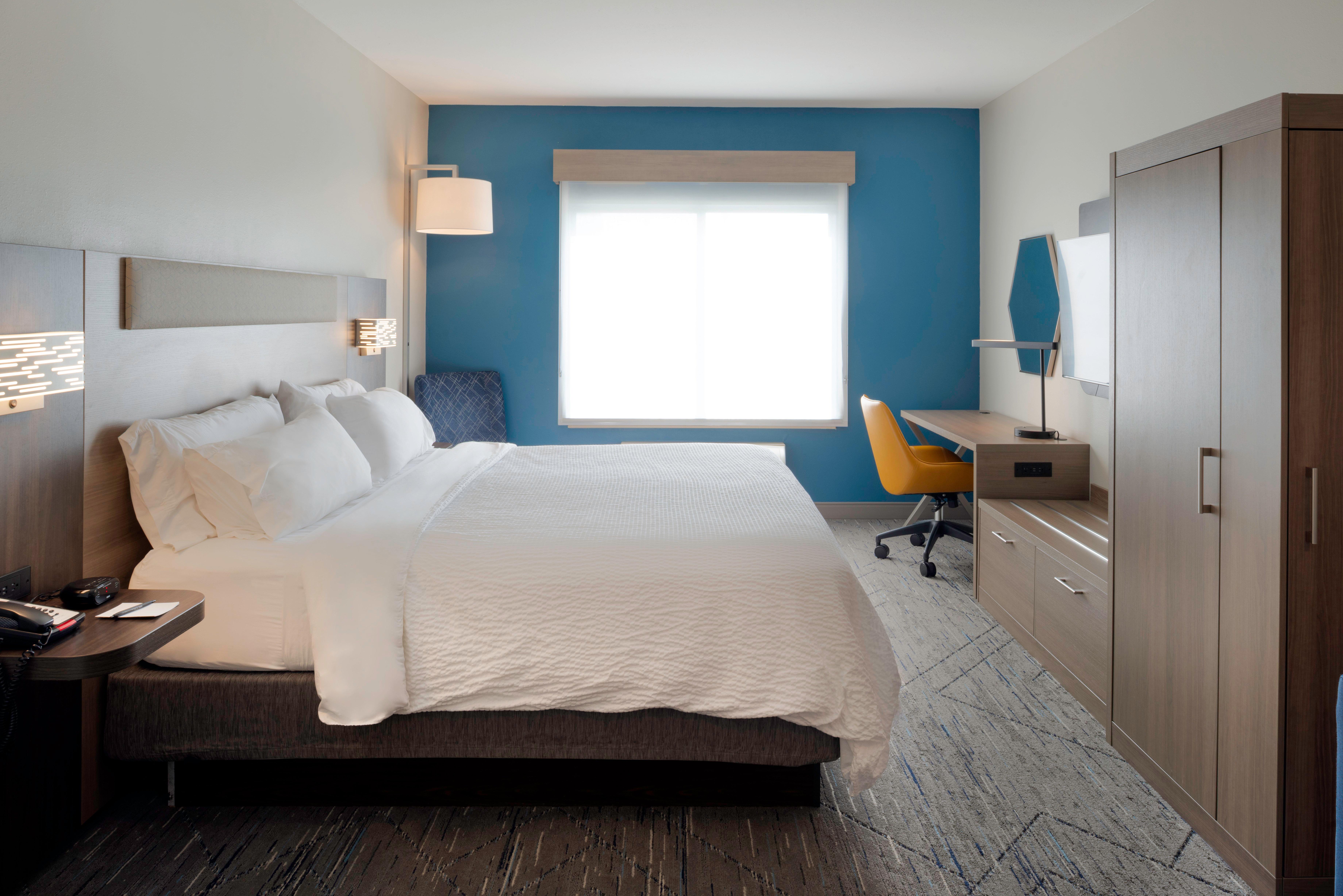 holiday inn express hotel and suites fort atkinson by ihg