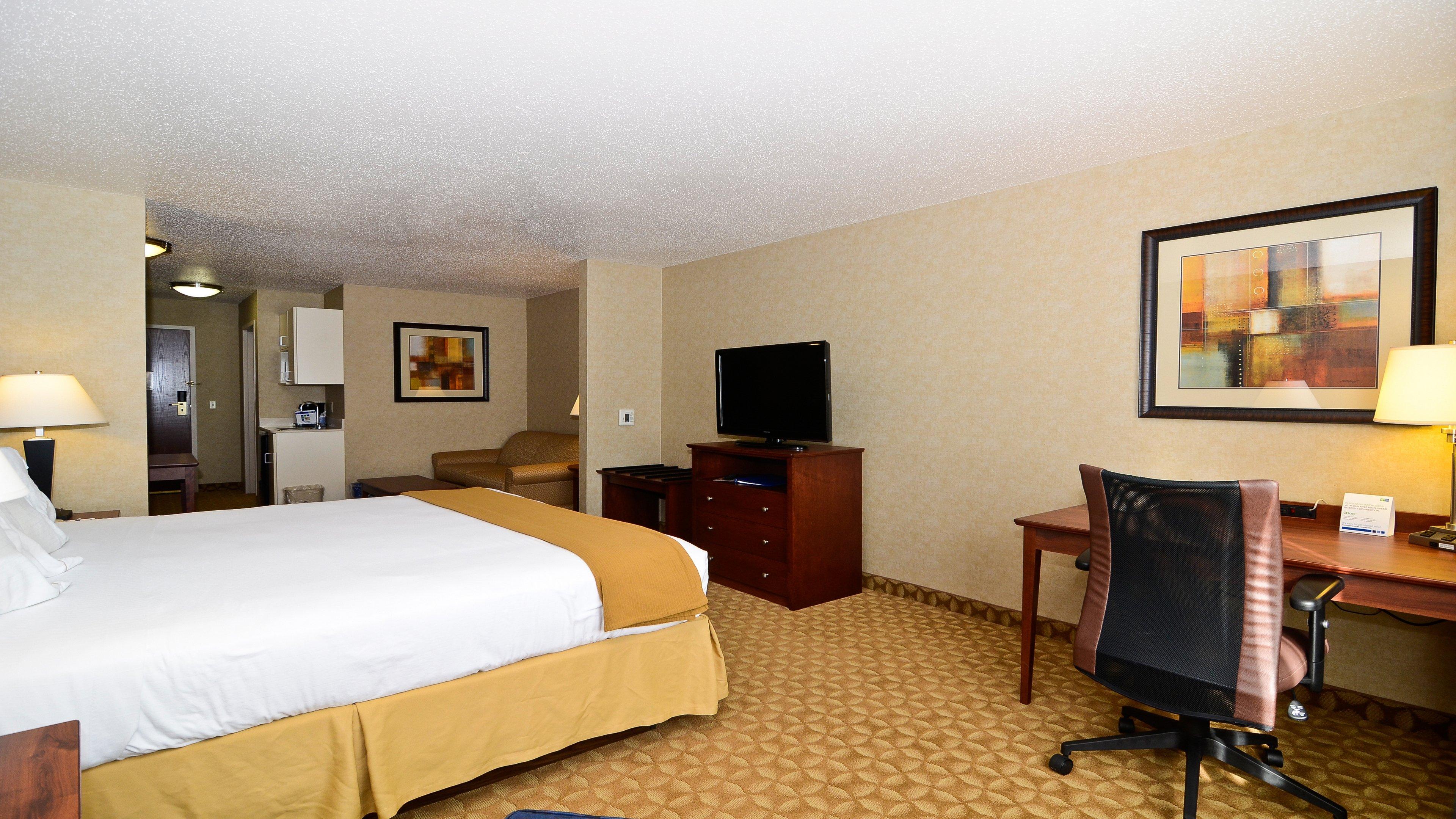 holiday inn express hotel and suites fort atkinson by ihg