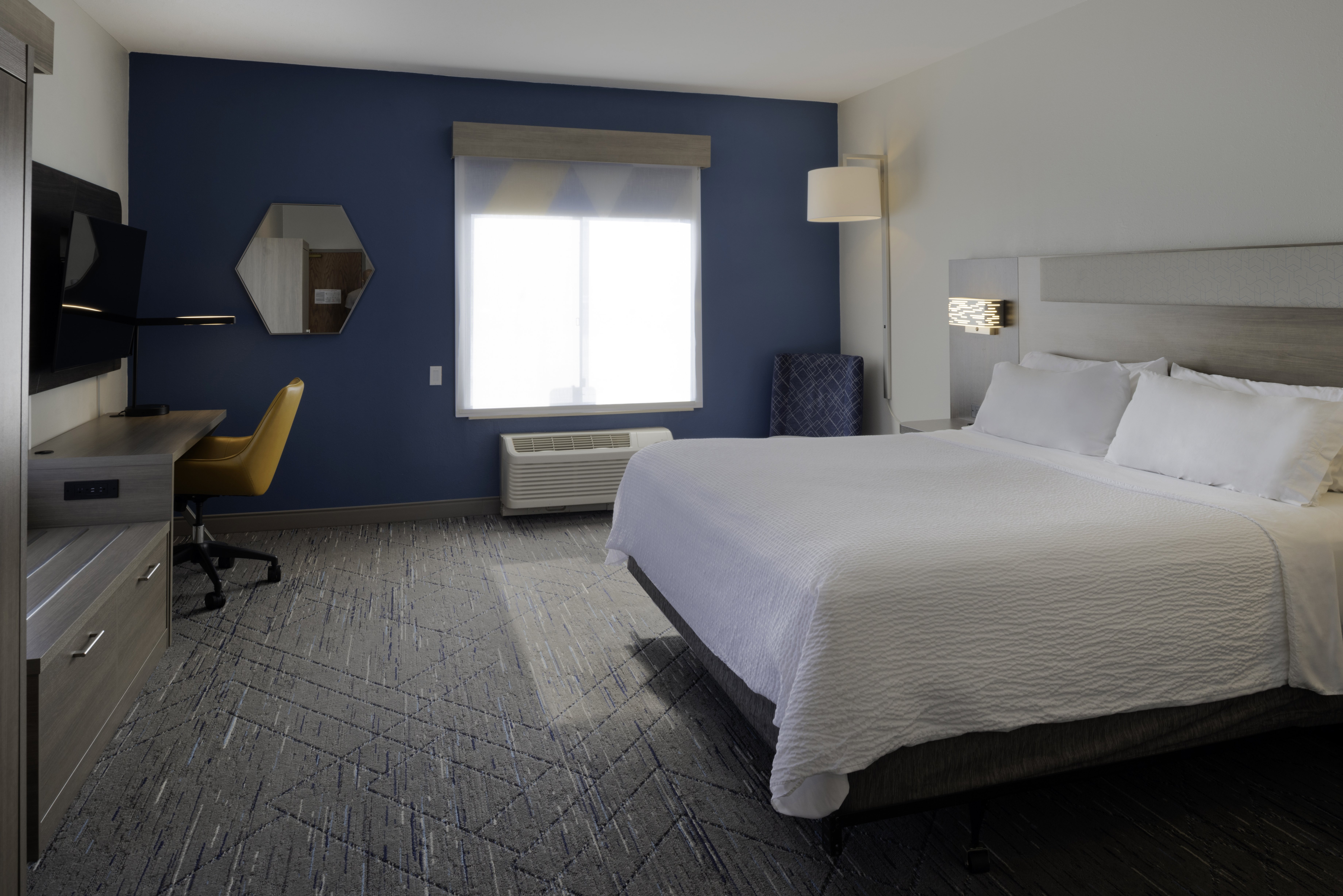 holiday inn express hotel and suites fort atkinson by ihg