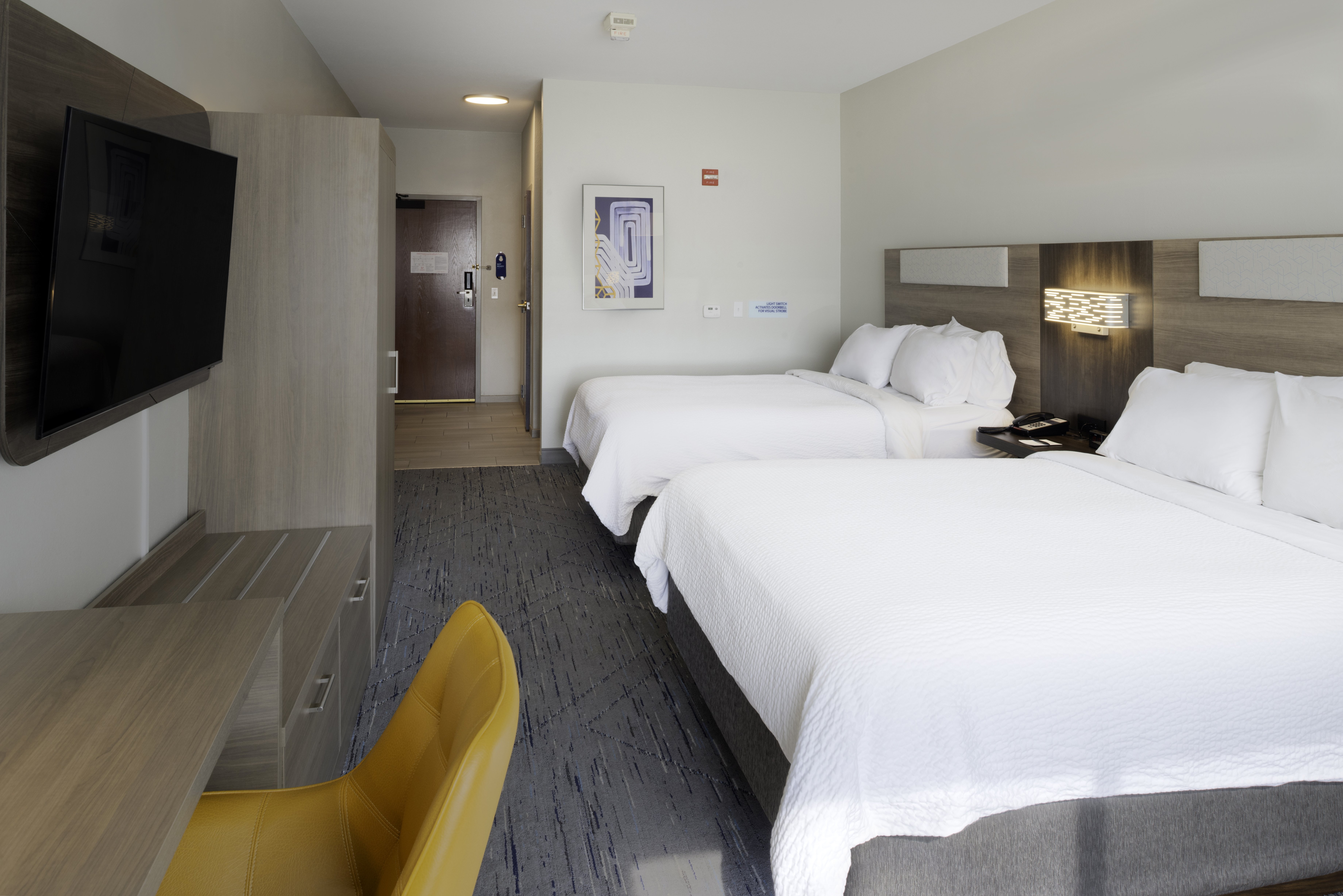 holiday inn express hotel and suites fort atkinson by ihg