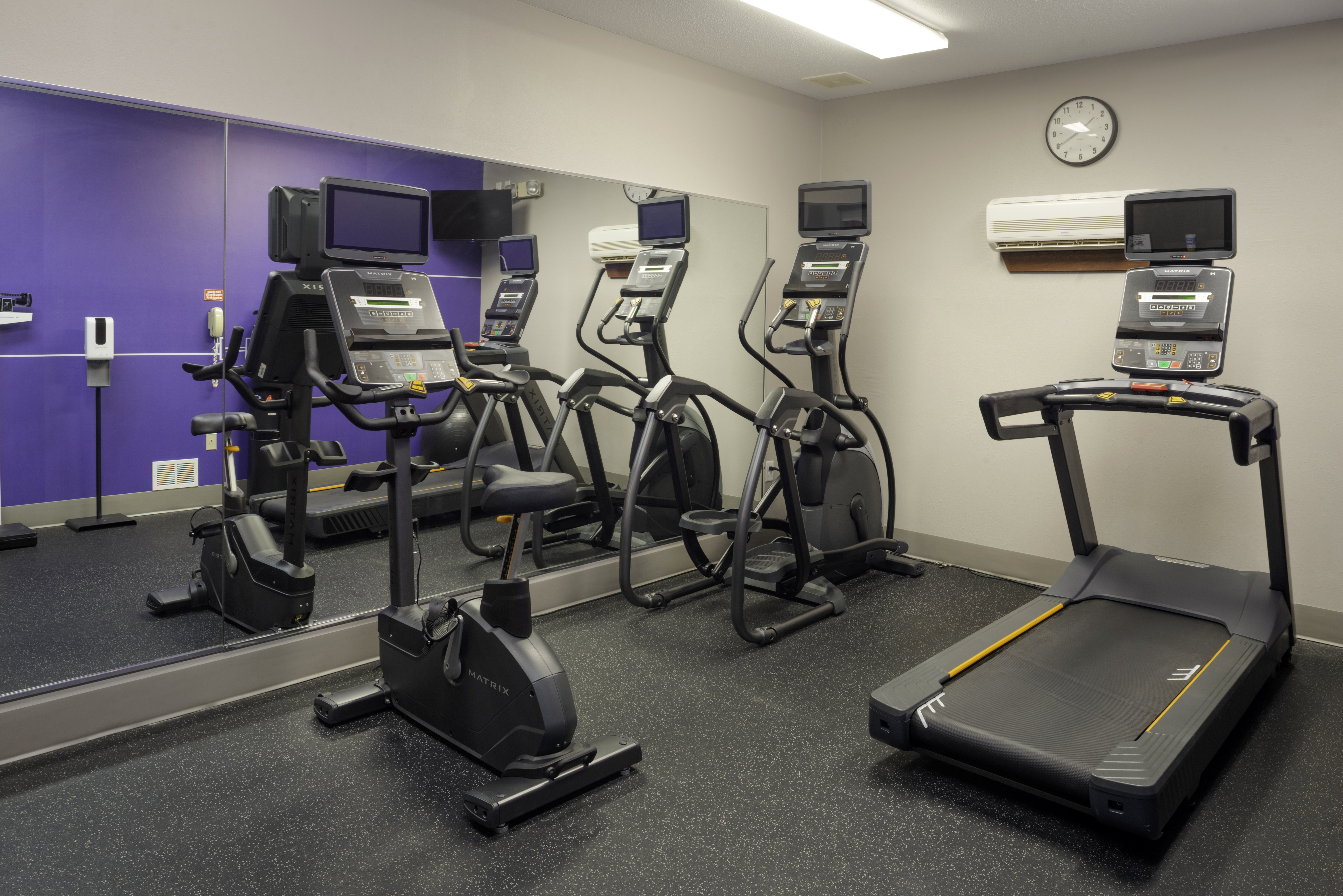 holiday inn express hotel and suites fort atkinson by ihg