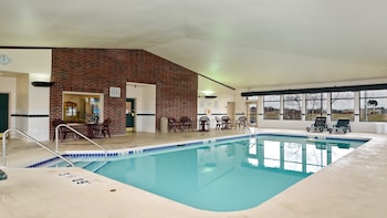 Holiday Inn Express Hotel & Suites Fort Atkinson By Ihg,Fort Atkinson>>Cambridge,3 star