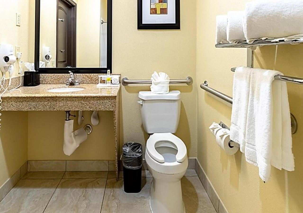 holiday inn express and suites houston south pearl