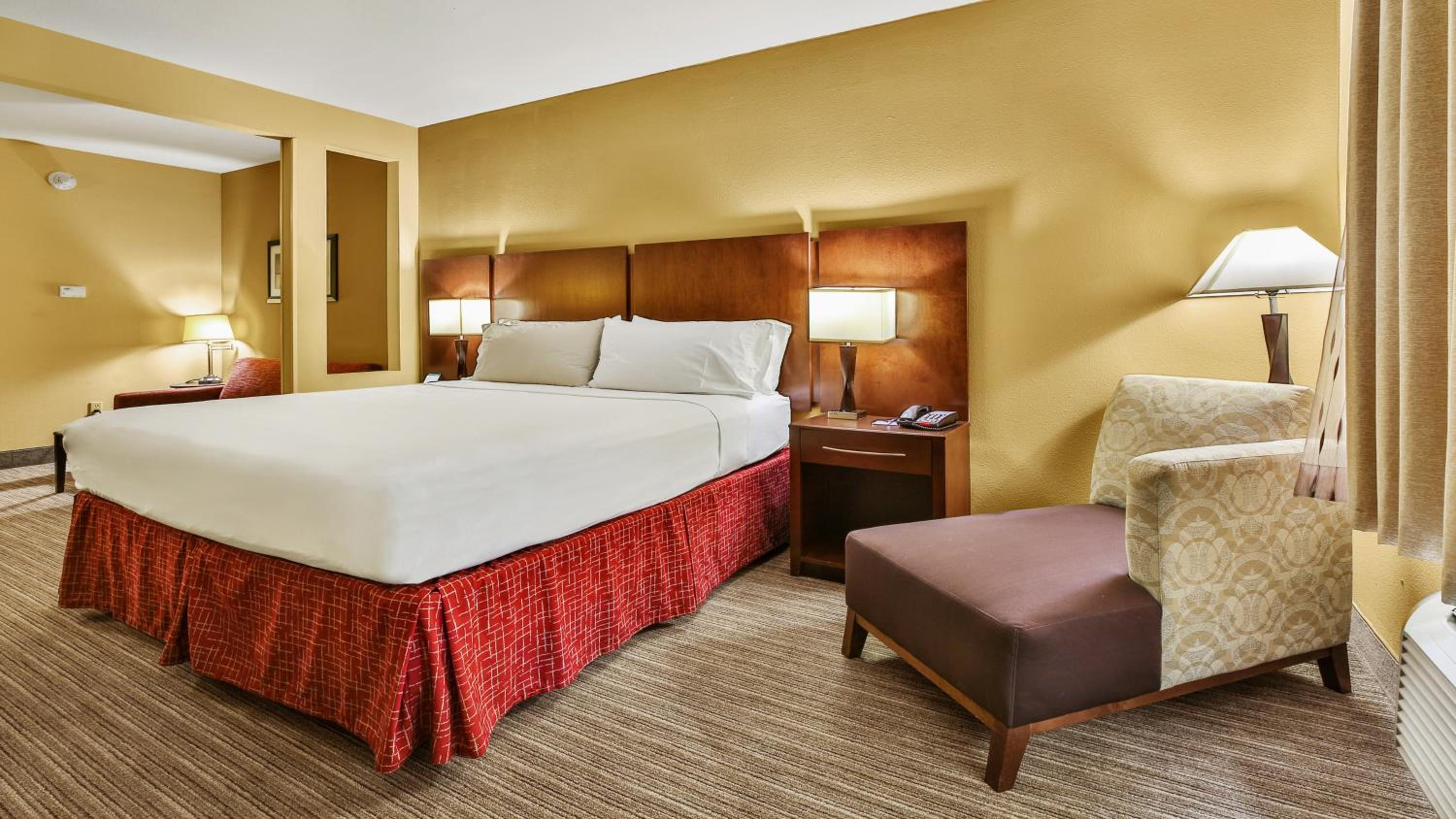 holiday inn express and suites houston south pearl