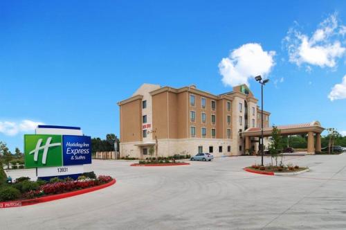 holiday inn express and suites houston south pearl