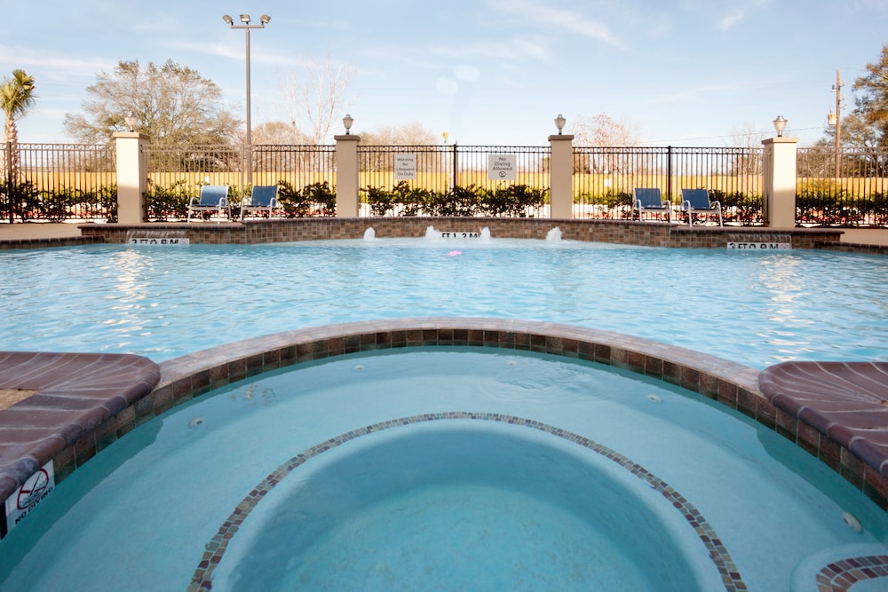 holiday inn express and suites houston nw beltway 8 west road