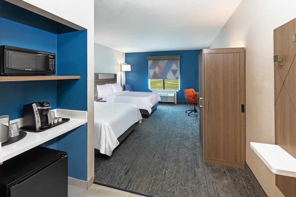 holiday inn express and suites houston space center