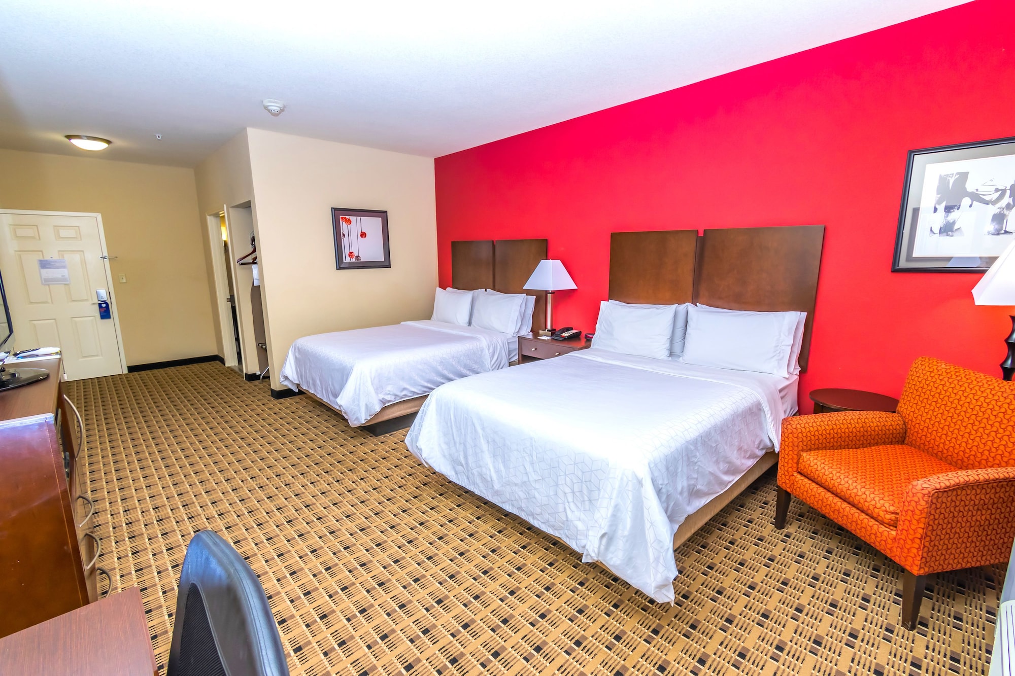 holiday inn express and suites houston space center