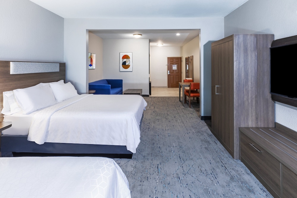 holiday inn express and suites houston space center