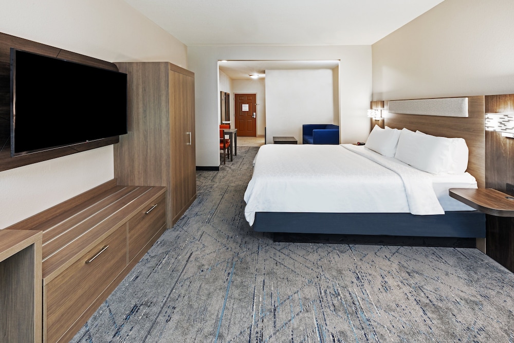 holiday inn express and suites houston space center