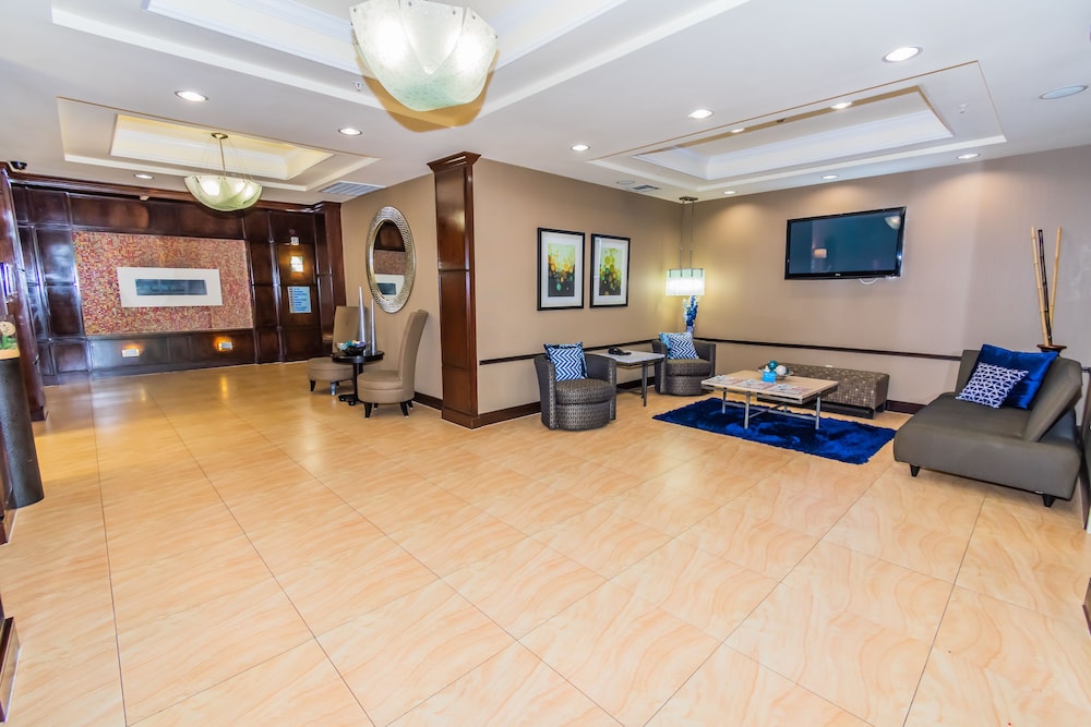 holiday inn express and suites houston space center