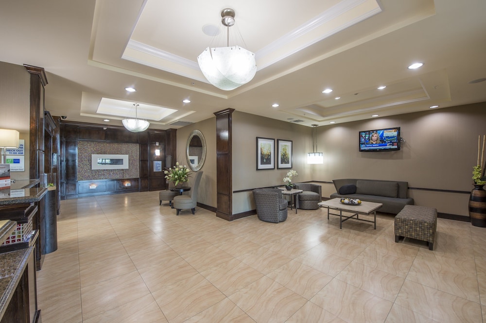 holiday inn express and suites houston space center