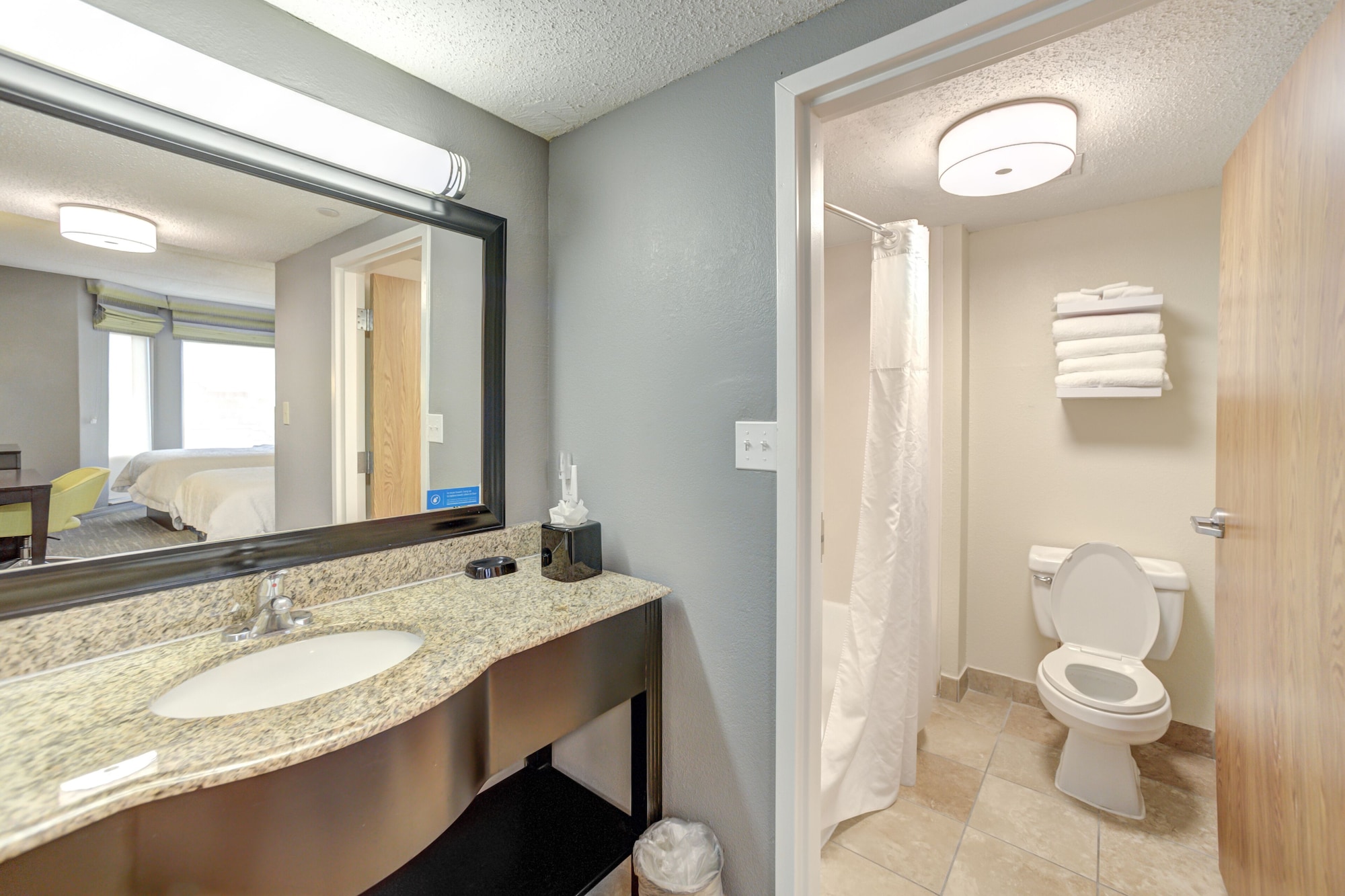 hampton inn and suites houston clear lake nasa area