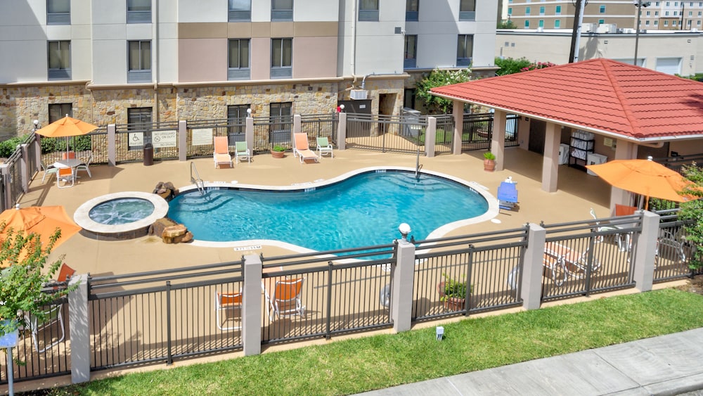 hampton inn and suites houston clear lake nasa area