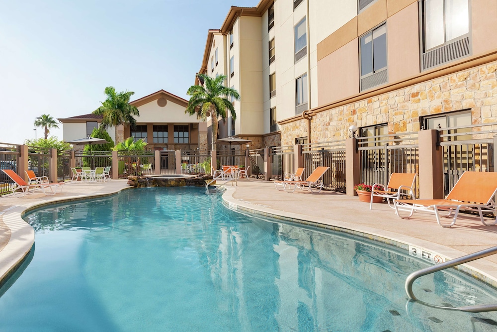 hampton inn and suites houston clear lake nasa area