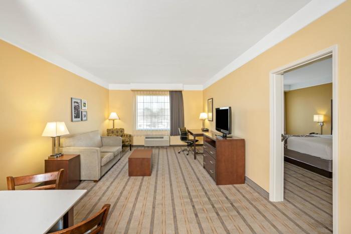 la quinta inn and suites by wyndham houston nw beltway8 westrd