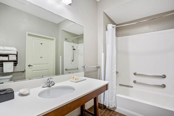la quinta inn and suites by wyndham houston nw beltway8 westrd