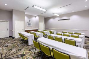 la quinta inn and suites by wyndham houston nw beltway8 westrd