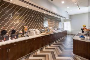 la quinta inn and suites by wyndham houston nw beltway8 westrd