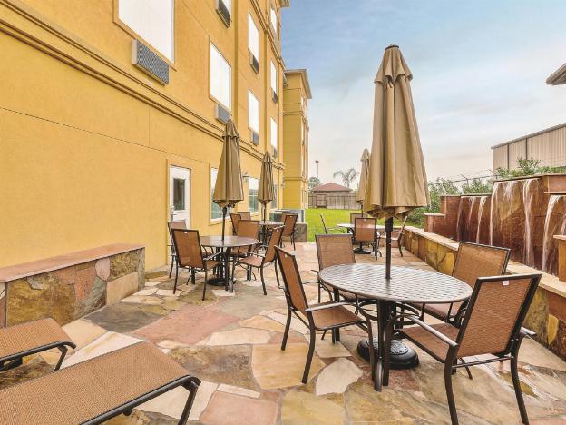 la quinta inn and suites by wyndham houston channelview