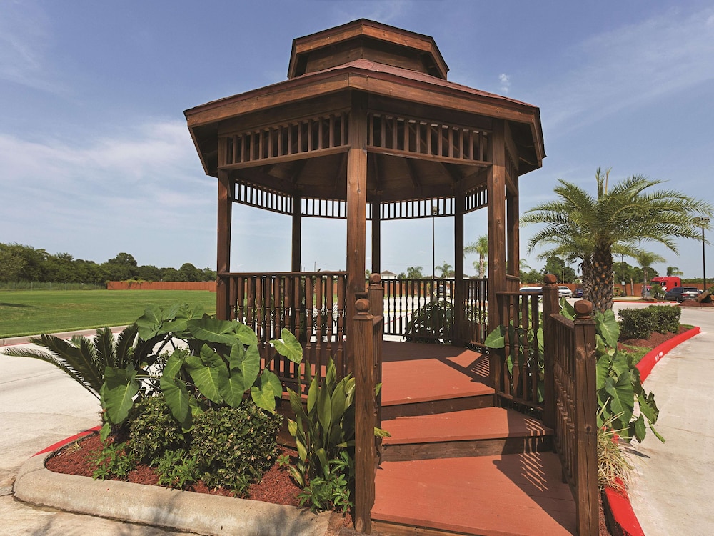 la quinta inn and suites by wyndham houston channelview