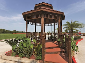 la quinta inn and suites by wyndham houston channelview