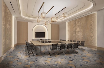 pier sixty six hotel and marina