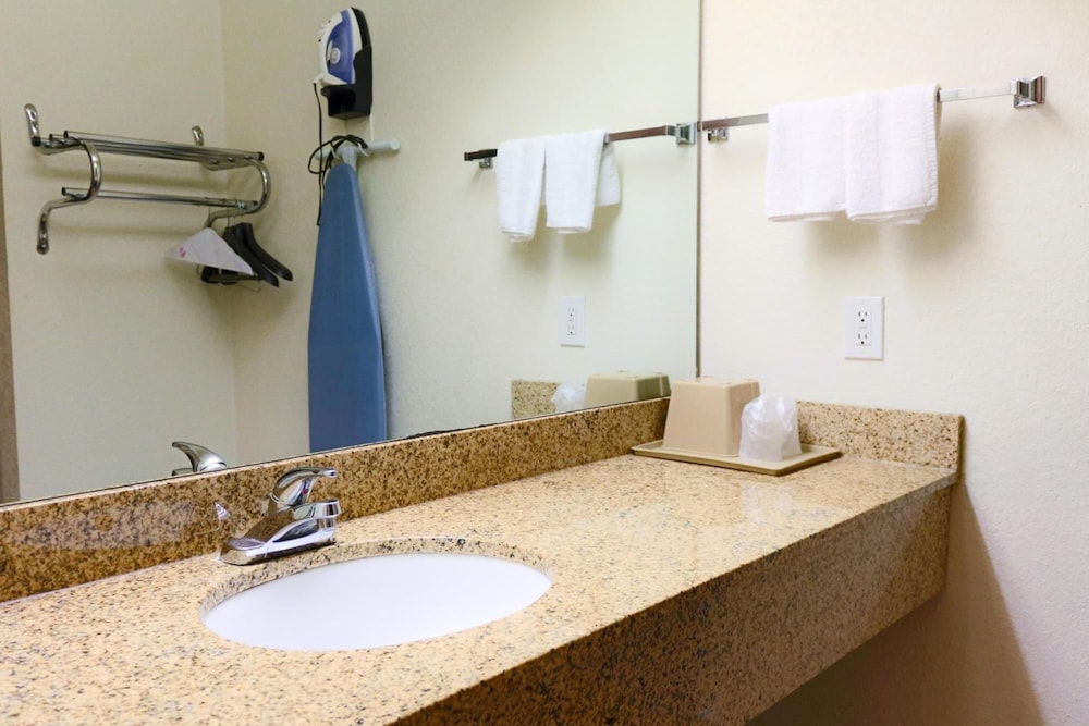 symphony inn and suites