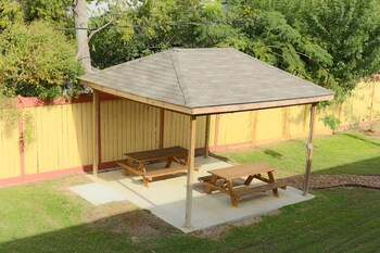 symphony inn and suites