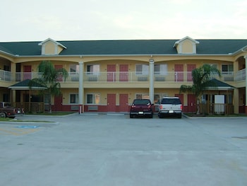 symphony inn and suites