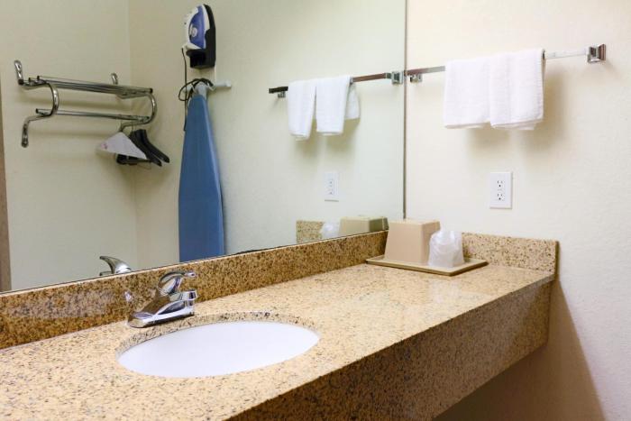 symphony inn and suites