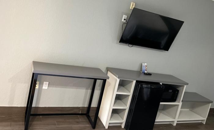 symphony inn and suites