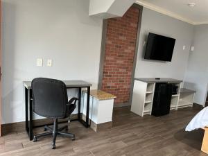 symphony inn and suites