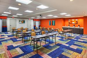 holiday inn express and suites houston east by ihg