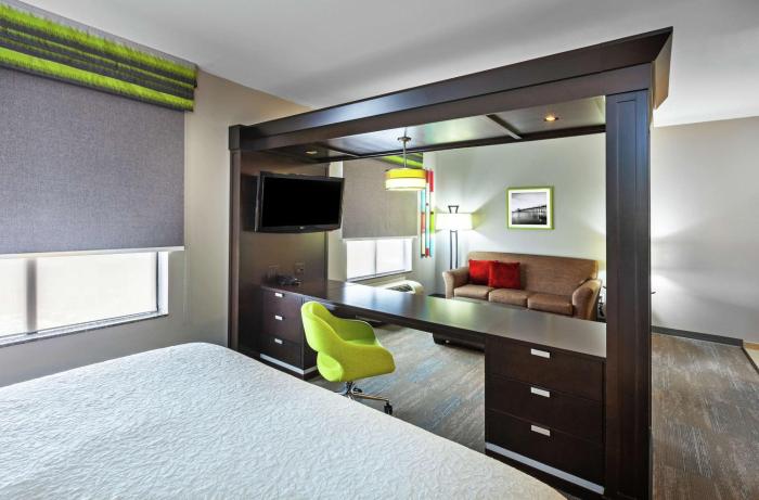 hampton inn and suites houston league city