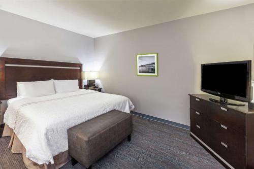 hampton inn and suites houston league city