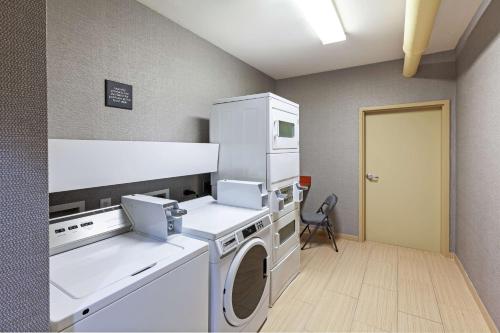 hampton inn and suites houston league city