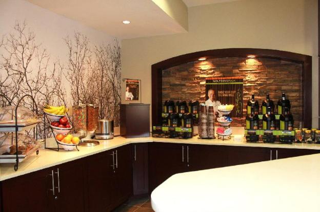 staybridge suites houston iah beltway 8 by ihg