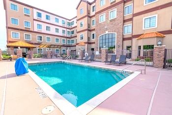 staybridge suites houston iah beltway 8 an ihg hotel