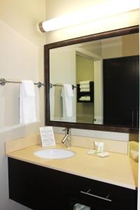 staybridge suites houston iah beltway 8 by ihg