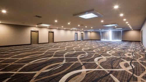 surestay plus hotel by best western point richmond