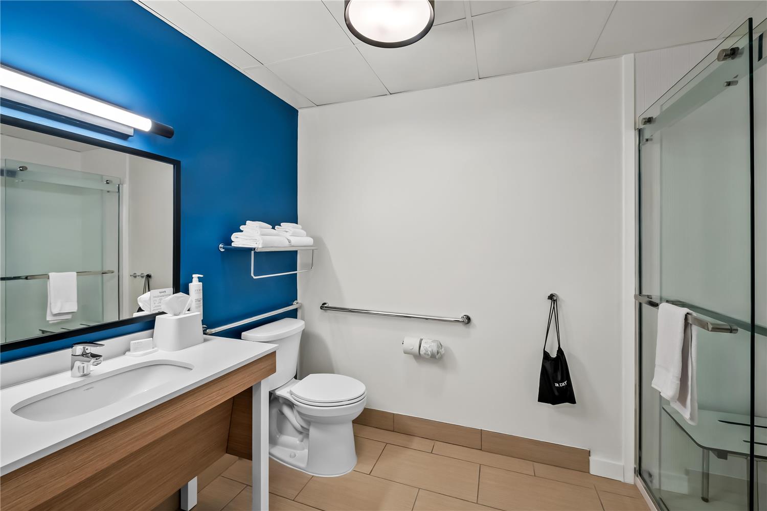 holiday inn express and suites fayetteville nw spring lake