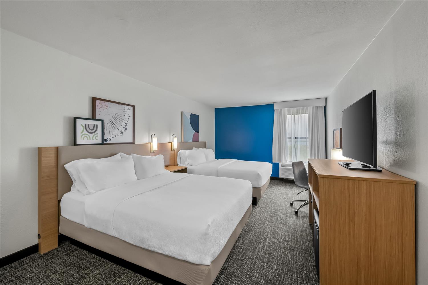 holiday inn express and suites fayetteville nw spring lake