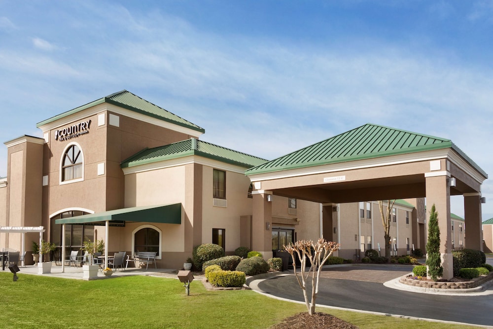 holiday inn express and suites fayetteville nw spring lake