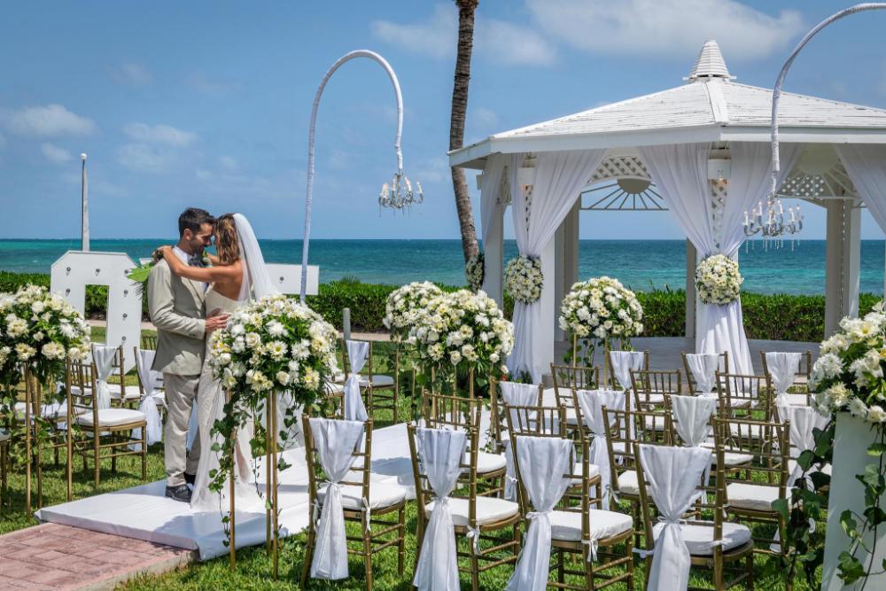 el beso adults only at ocean coral and turquesa all inclusive