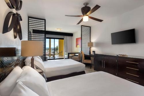 el beso adults only at ocean coral and turquesa all inclusive