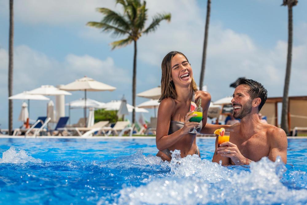 el beso adults only at ocean coral and turquesa all inclusive