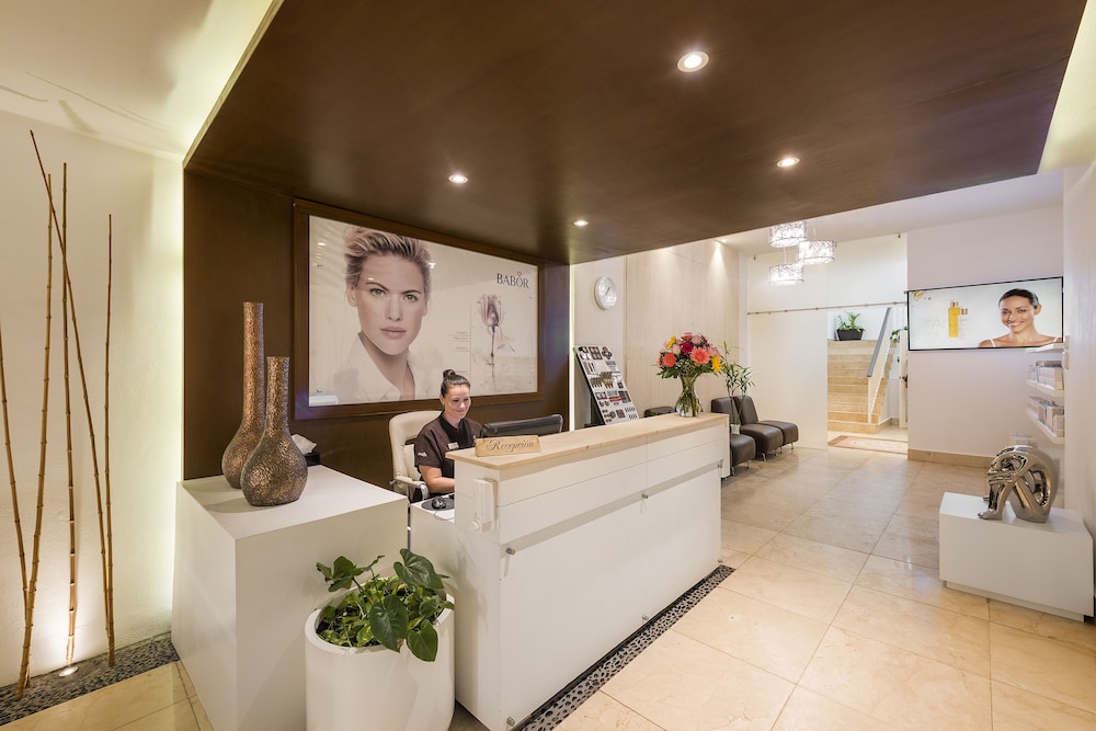 el beso adults only at ocean coral and turquesa all inclusive