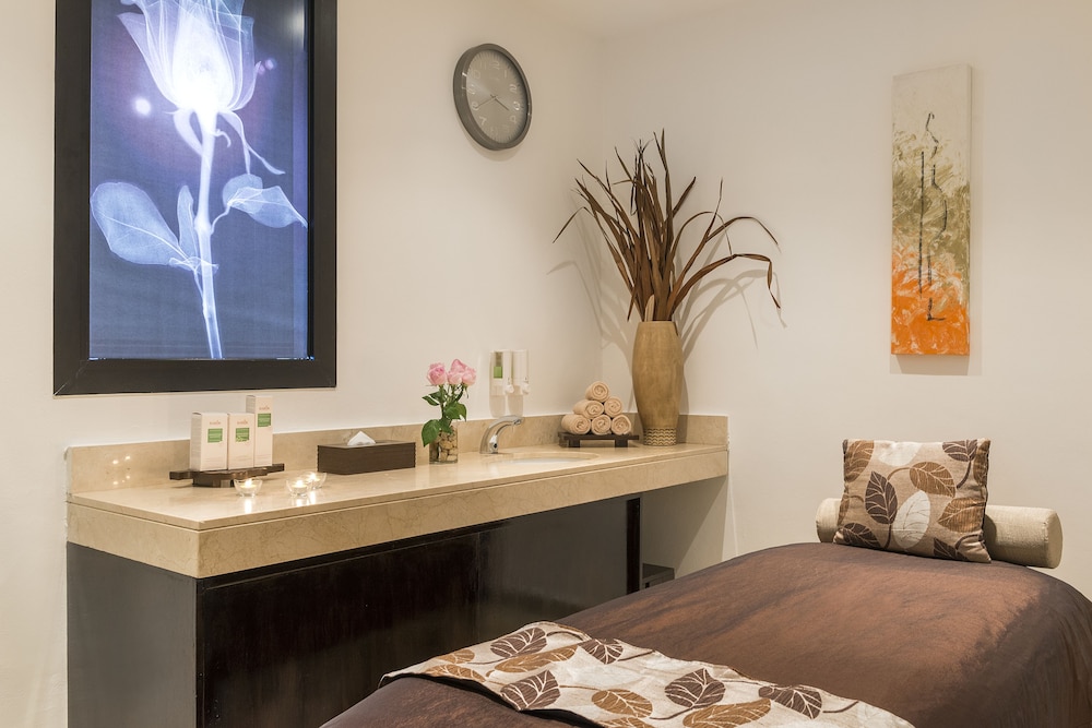 el beso adults only at ocean coral and turquesa all inclusive