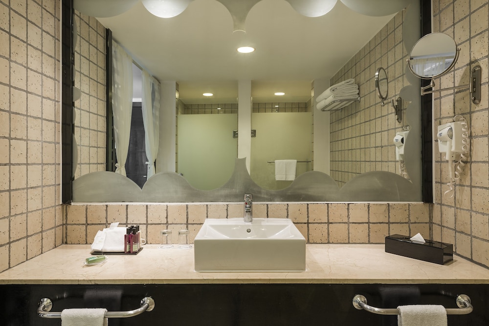 el beso adults only at ocean coral and turquesa all inclusive